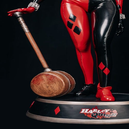 DC Comics Life-Size statue 1/1 Harley Quinn 196 cm