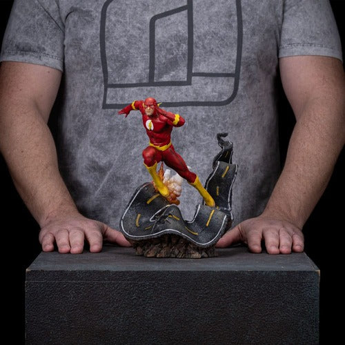DC Comics statuette 1/10 Art Scale Flash 25 cm