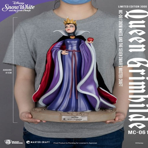 Disney Snow White and the Seven Dwarfs statuette Master Craft Queen Grimhilde 41 cm