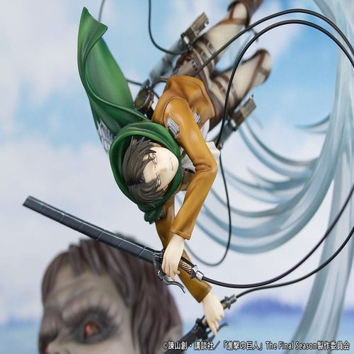 Attack on Titan statuette PVC 1/7 Levi vs Beast Titan Ver. 28 cm