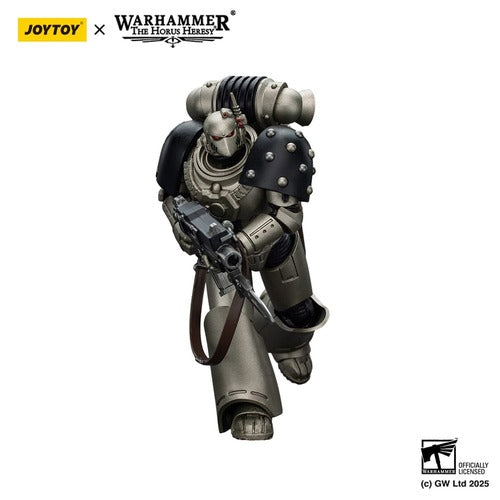 Warhammer The Horus Heresy figurine 1/18 lron Warriors MKVI Tactical Sergeant with Power Sword and Plasma Pistol 12 cm