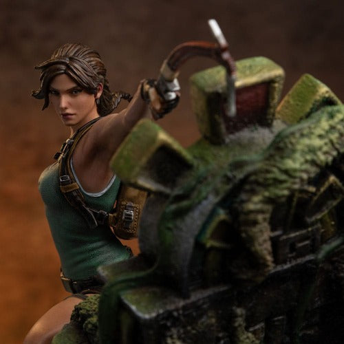 Tomb Raider statuette 1/10 Deluxe Art Scale Lara Croft 36 cm