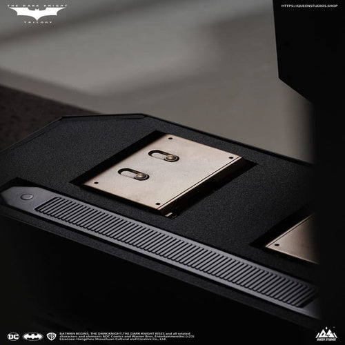 The Dark Knight statuette 1/1 Batman Ultimate Edition 207 cm
