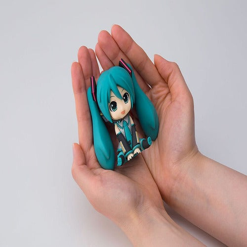 Character Vocal Series 01: Hatsune Miku figurine mini Piapro Characters Rubber Mascot Nendroid Plus Hatsune Miku 8 cm