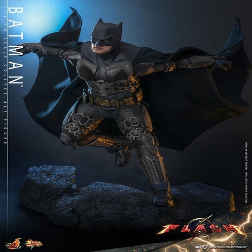 The Flash figurine Movie Masterpiece 1/6 Batman 30 cm