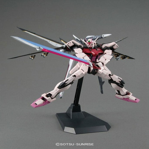 Gundam Seed Destiny Master Grade maquette 1/100 Strike Rouge Ootori Unit Ver. RM