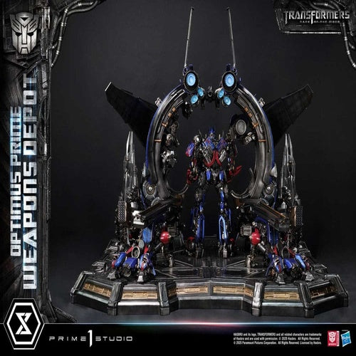 Transformers: Dark of the Moon (Film) Museum Masterline Statue Optimus Prime Weapons Depot Bonus Version 127 cm