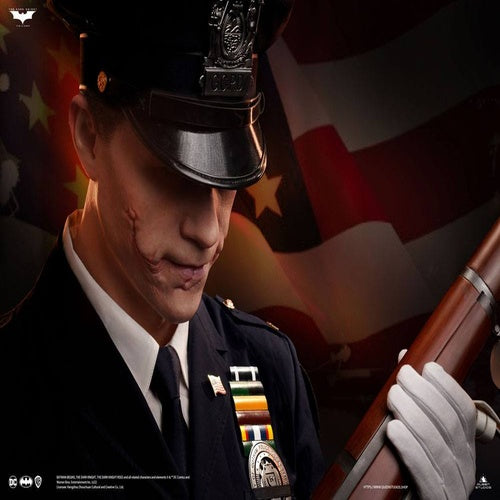 The Dark Knight buste 1/1 The Joker (Police Uniform) 87 cm