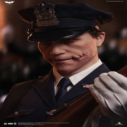 The Dark Knight buste 1/1 The Joker (Police Uniform) 87 cm