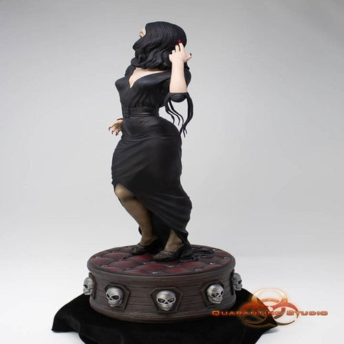 Vampira statuette 1/6 Queen of the Ghouls 43 cm