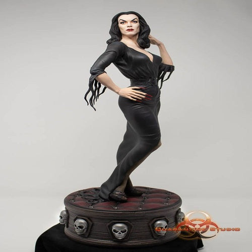 Vampira statuette 1/6 Queen of the Ghouls 43 cm