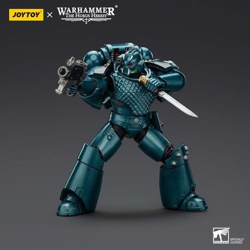 Warhammer The Horus Heresy figurine Alpha Legion Head hunter With Banestrike Combi-Bolter And Power Dagger 20 cm