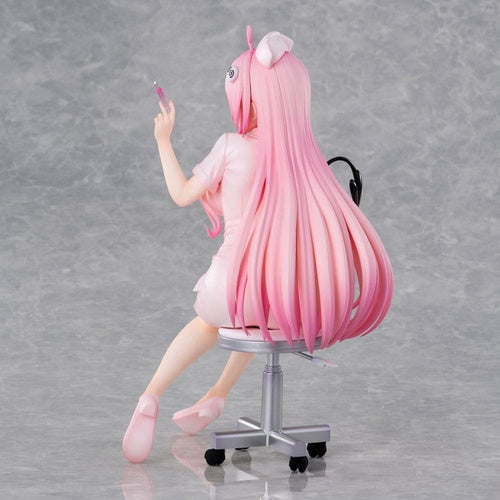 To Love-Ru Darkness statuette PVC Lara Satalin Deviluke Nurse Cos 26 cm