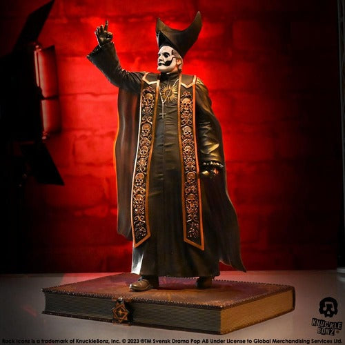 Ghost statuette Rock Iconz 1/9 Papa Emeritus IV (Black Robes) 22 cm