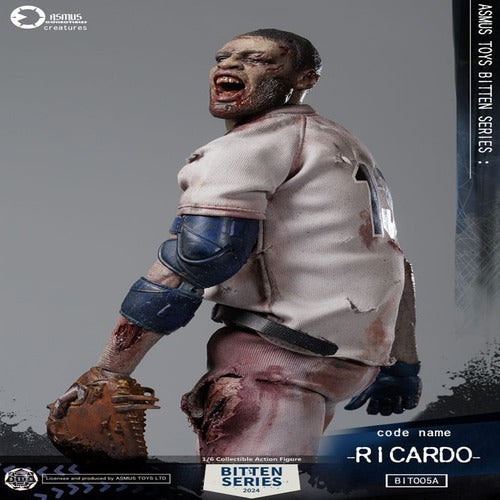 Bitten figurine 1/6 Ricardo 28 cm