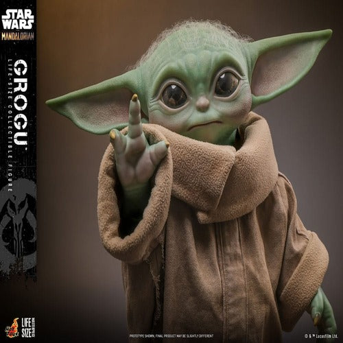 Star Wars: The Mandalorian figurine 1/1 Life-Size Masterpiece Grogu 37 cm