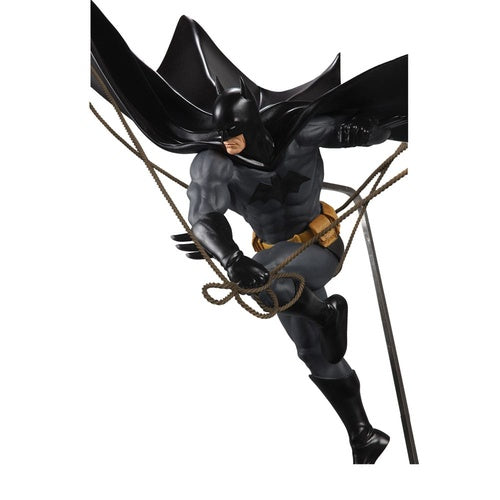 DC Direct  Statue DC Designer Series Batman (by Dan Mora) 40 cm