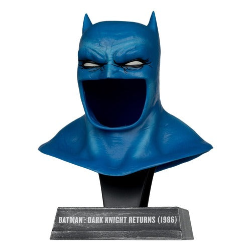 The Dark Knight Returns DC Direct mini réplique 1/3 masque de Batman 19 cm
