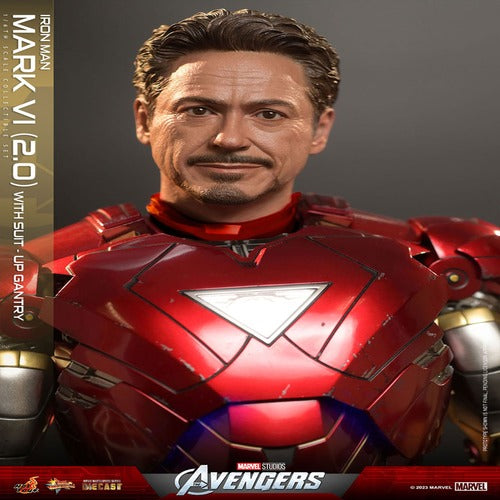 Les Avengers figurine Movie Masterpiece Diecast 1/6 Iron Man Mark VI (2.0) with Suit-Up Gantry 32 cm