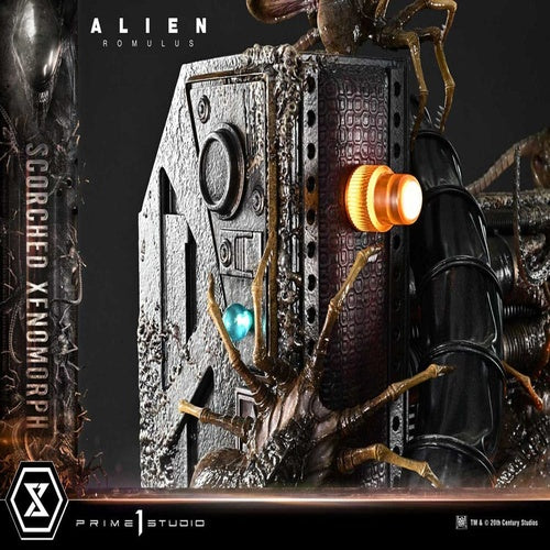 Alien: Romulus statuette Museum Masterline XL 1/3 Scorched Xenomorph 98 cm