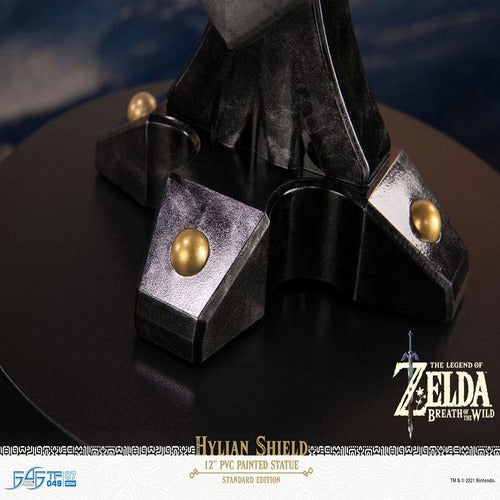 The Legend of Zelda Breath of the Wild statuette PVC Hylian Shield Standard Edition 29 cm