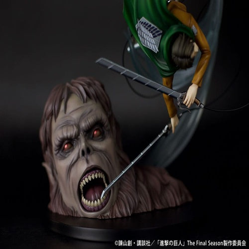Attack on Titan statuette PVC 1/7 Levi vs Beast Titan Ver. 28 cm