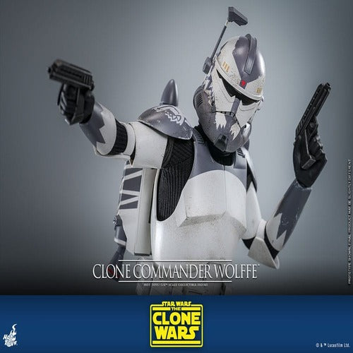 Star Wars: The Clone Wars figurine 1/6 Clone Commander Wolffe 30 cm