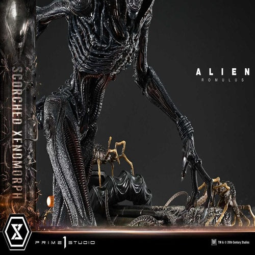 Alien: Romulus statuette Museum Masterline XL 1/3 Scorched Xenomorph 98 cm