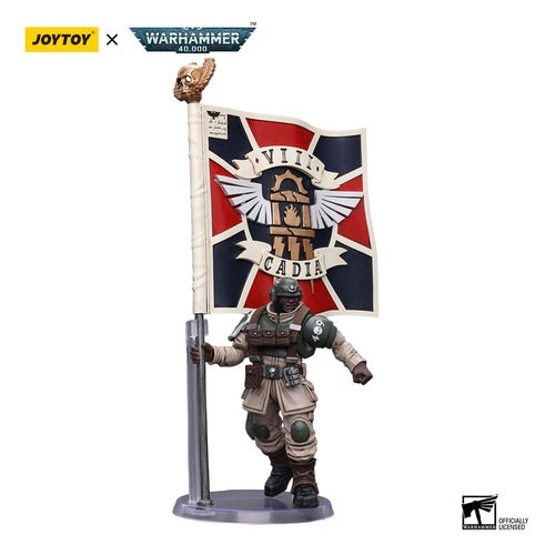 Warhammer 40k figurine 1/18 Astra Militarum Cadian Command Squad Veteran with Regimental Standard 12 cm
