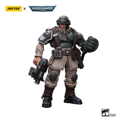 Warhammer 40k figurine 1/18 Astra Militarum Cadian Command Squad Veteran Sergeant with Power Fist 12 cm