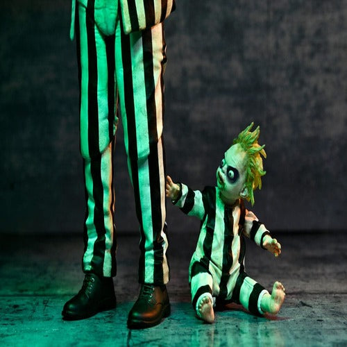 Beetlejuice Beetlejuice figurine 7 Scale Ultimate Striped Suit Beetlejuice 18 cm