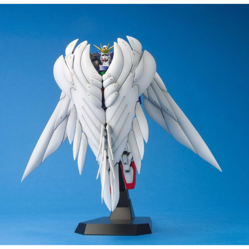 GUNDAM - MG Wing Gundam Zero Custom 1/100 - Model Kit