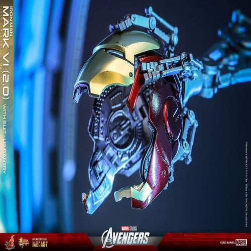 Les Avengers figurine Movie Masterpiece Diecast 1/6 Iron Man Mark VI (2.0) with Suit-Up Gantry 32 cm