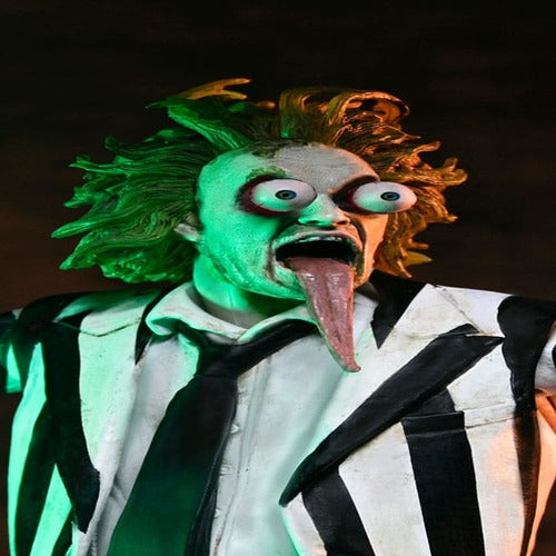 Beetlejuice Beetlejuice figurine 7 Scale Ultimate Striped Suit Beetlejuice 18 cm