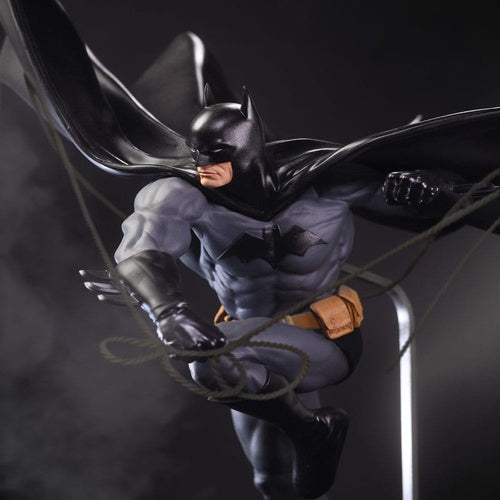 DC Direct  Statue DC Designer Series Batman (by Dan Mora) 40 cm