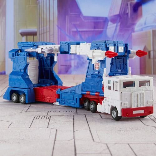 The Transformers: The Movie Generations Studio Series Commander Class figurine 86-21 Ultra Magnus 24 cm