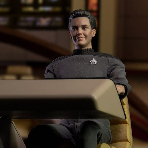 Star Trek: La Nouvelle Génération figurine 1/6 Wesley Crusher 30 cm