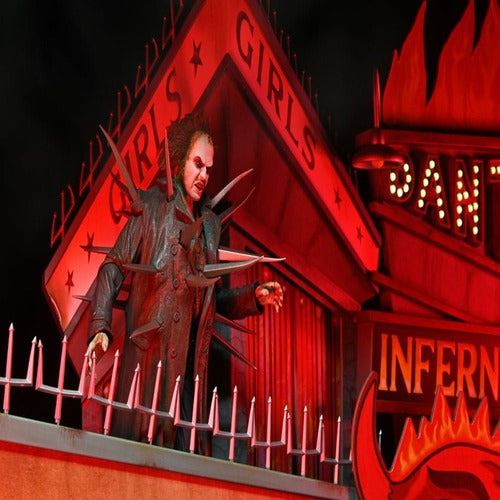 Beetlejuice (1988) diorama Trenchcoat with Spikes Inferno Room Deluxe Set
