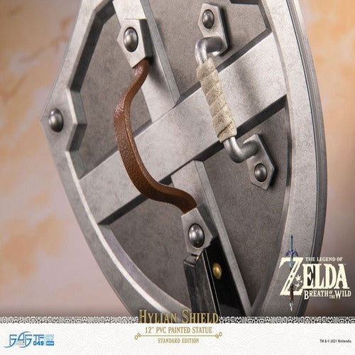 The Legend of Zelda Breath of the Wild statuette PVC Hylian Shield Standard Edition 29 cm