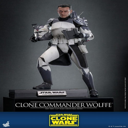 Star Wars: The Clone Wars figurine 1/6 Clone Commander Wolffe 30 cm