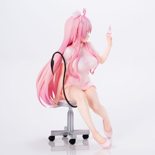 To Love-Ru Darkness statuette PVC Lara Satalin Deviluke Nurse Cos 26 cm