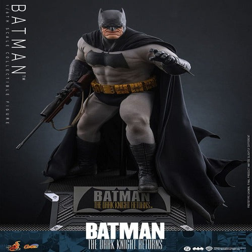 Batman: The Dark Knight Returns Comic Masterpiece Actionfigur 1/6 Batman 32 cm