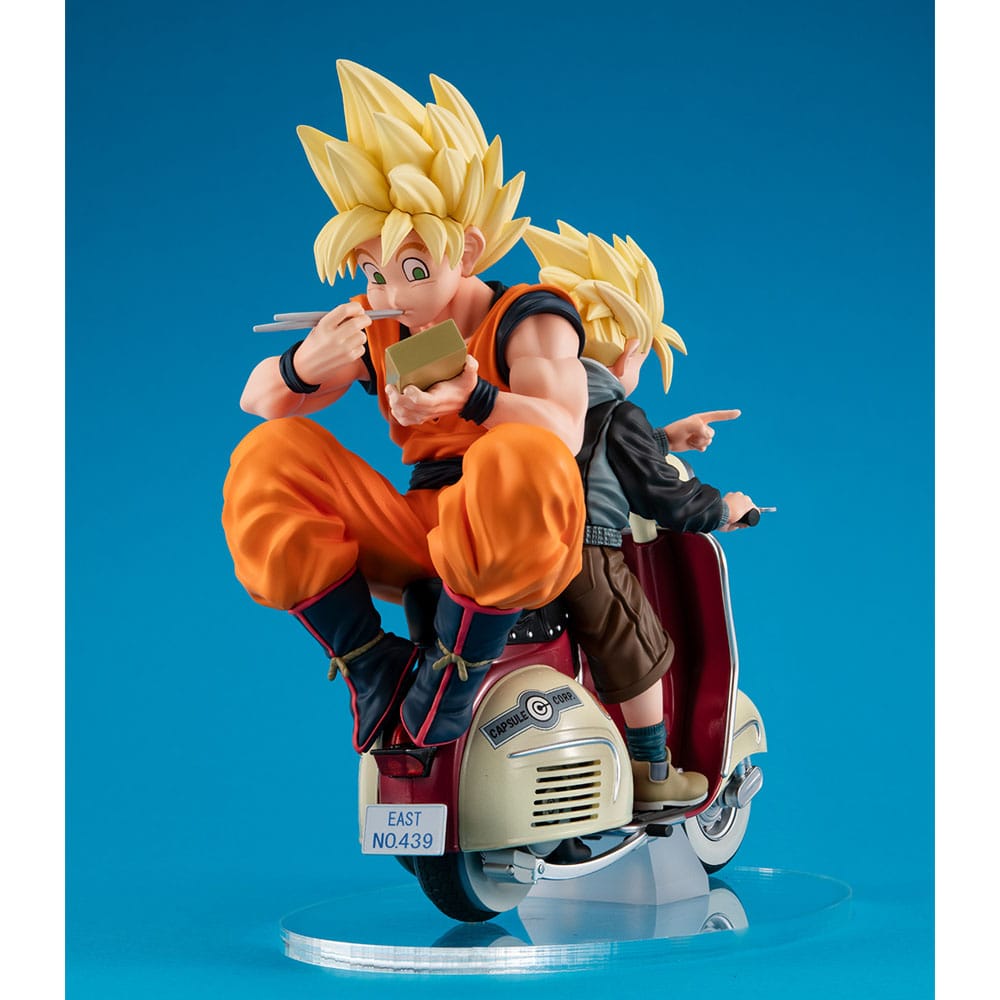 Dragonball Z 05 Desktop Real McCoy diorama PVC Super Saiyan Son Goku & Super Saiyan Son Gohan & Motorbike 16 cm