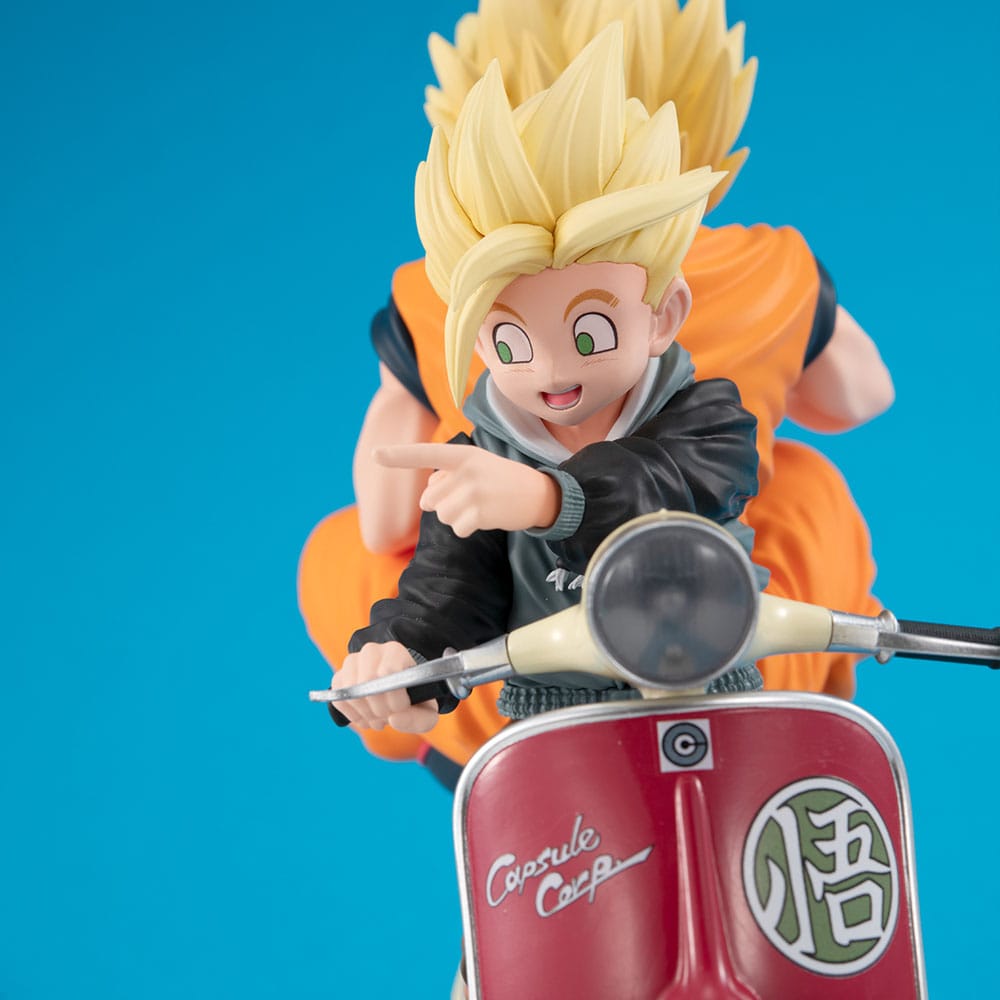 Dragonball Z 05 Desktop Real McCoy diorama PVC Super Saiyan Son Goku & Super Saiyan Son Gohan & Motorbike 16 cm