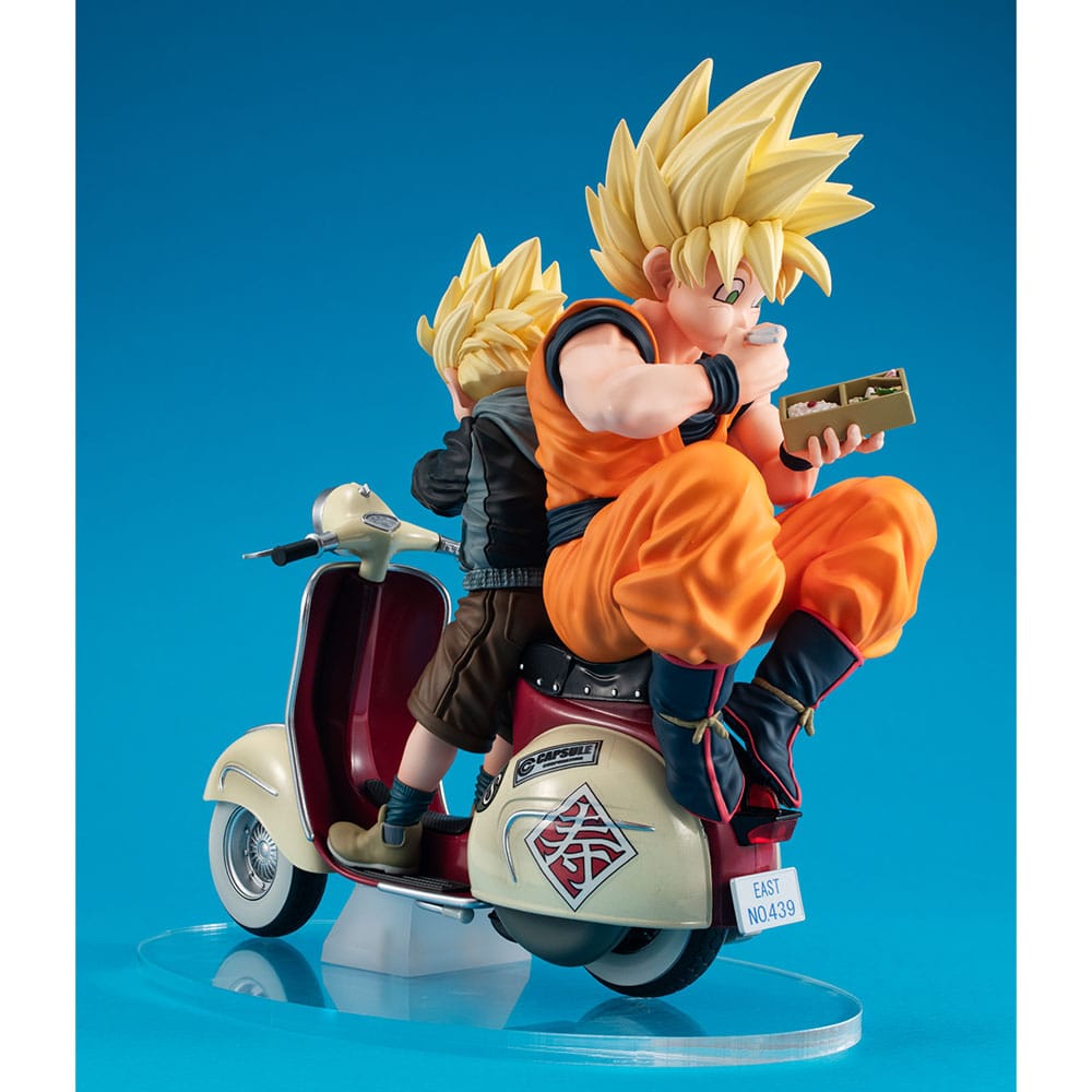 Dragonball Z 05 Desktop Real McCoy diorama PVC Super Saiyan Son Goku & Super Saiyan Son Gohan & Motorbike 16 cm