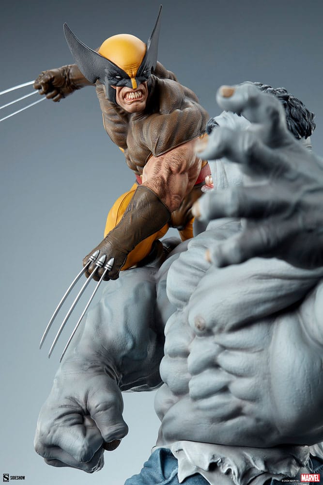 Marvel statuette Grey Hulk vs Wolverine 58 cm