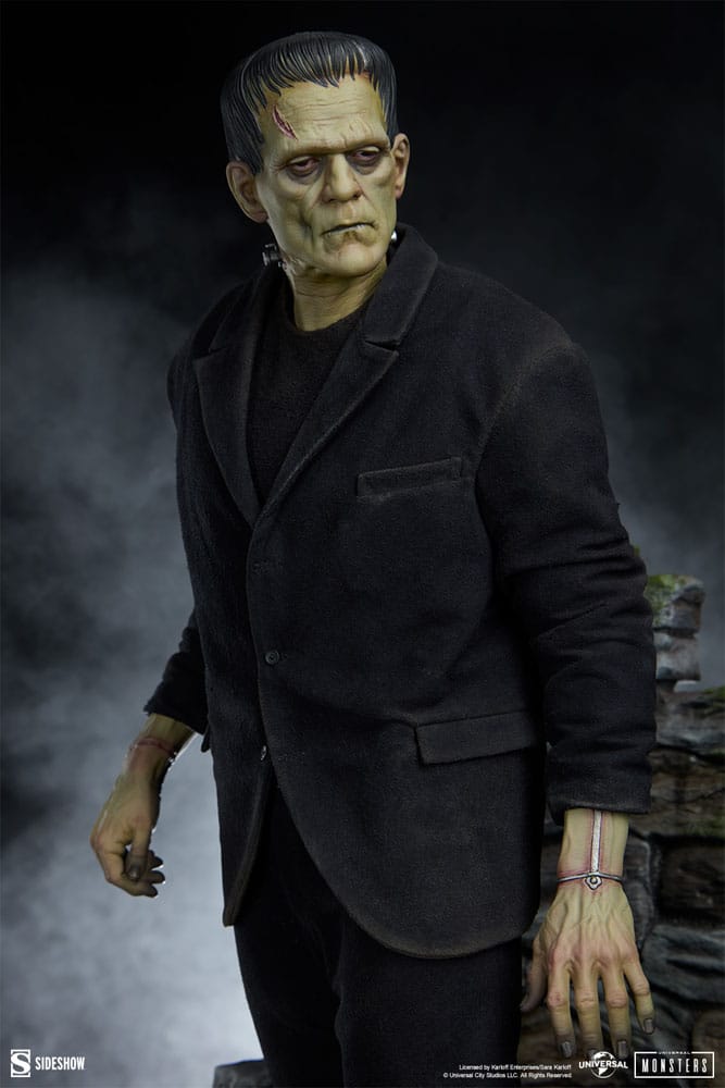 Frankenstein statuette Premium Format Mixed Media Frankenstein (Fabric Costume) 57 cm