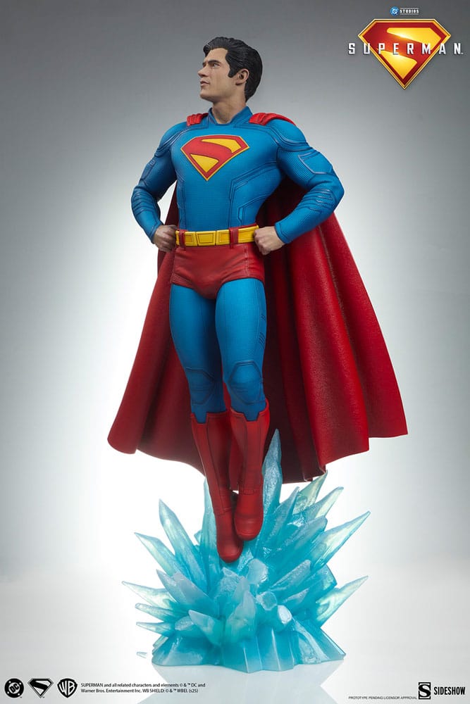 Superman (2025) statuette Premium Format Superman 61 cm
