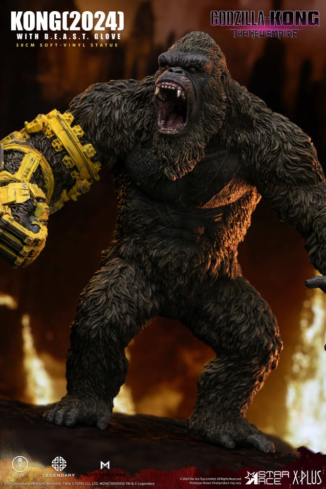 Godzilla vs. Kong: The New Empire statuette Soft Vinyl Kong with B.E.A.S.T. Glove 30 cm
