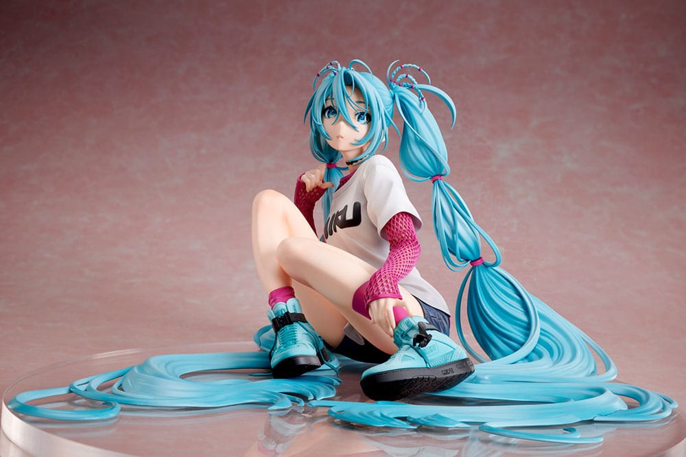 Hatsune Miku statuette 1/4 Yoneyama Mai The Latest Street Style "Cute" 17 cm